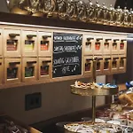 Burggraeflerhof Готель Мерано
