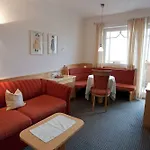 Burggraeflerhof Готель 4*