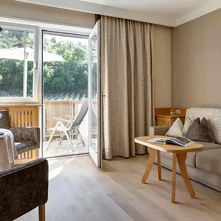 Burggraeflerhof 4*