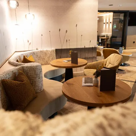 فندق Burggraeflerhof 4*