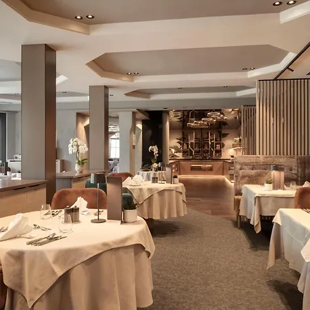 Burggraeflerhof Готель 4*