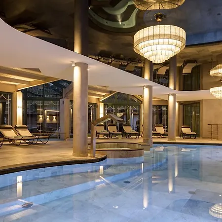 Burggraeflerhof מלון 4*