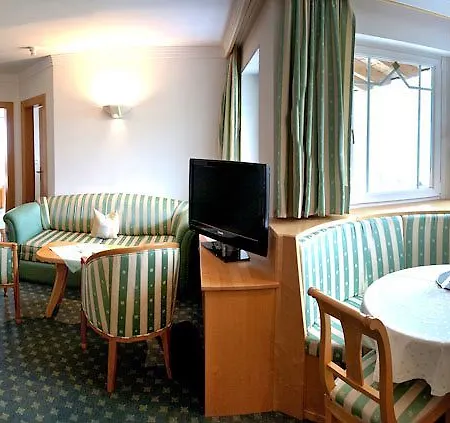 Hotel Burggraeflerhof 4*